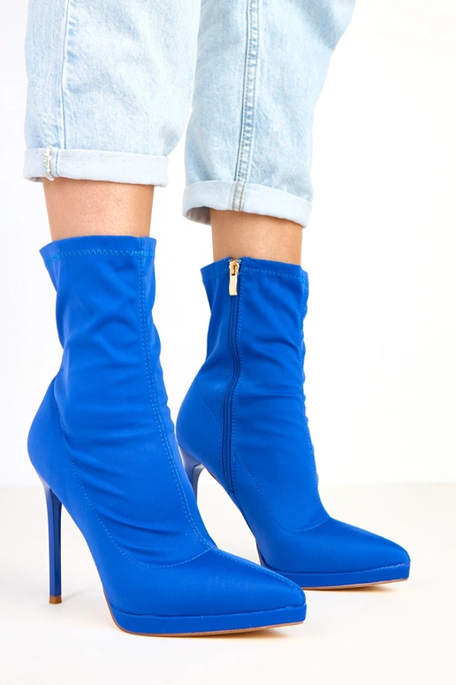 Blaue satinierte Stiefeletten mit... Blaue satinierte Stiefeletten mit...