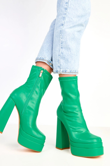 Grüne Stiefeletten auf... 2
