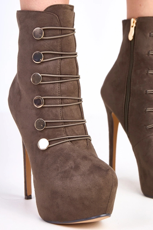 Grüne Stiefeletten auf Plateau und... Grüne Stiefeletten auf Plateau und...