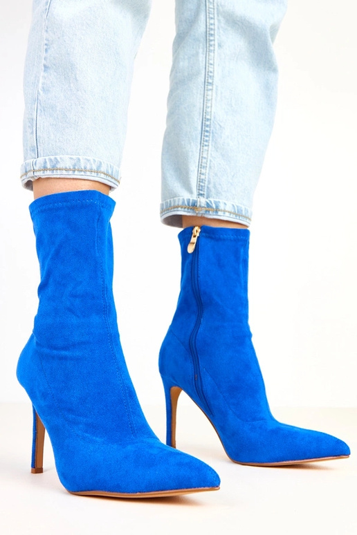 Blaue Wildleder-Stiefeletten auf...
