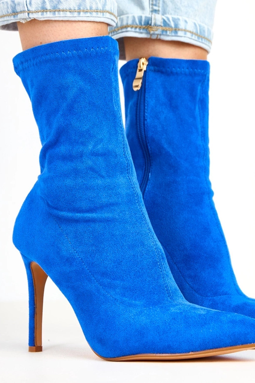 Blaue Wildleder-Stiefeletten auf...
