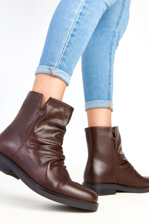 Braune Damenstiefeletten mit Falten... Braune Damenstiefeletten mit Falten...