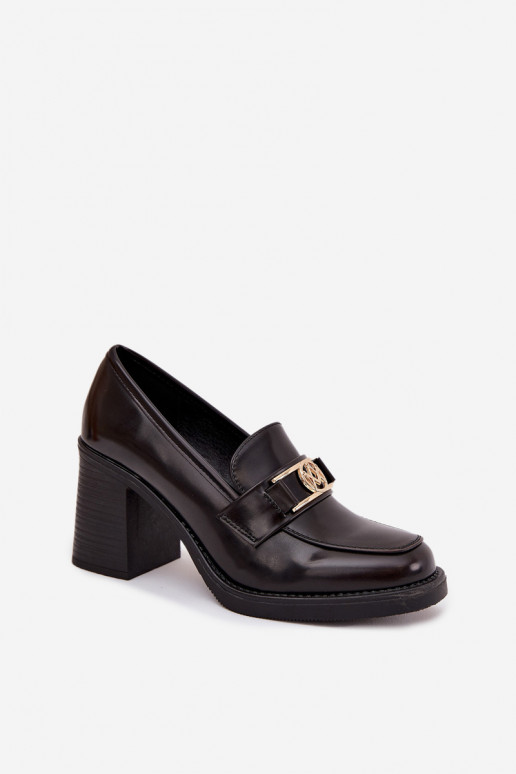 Schuhe Feminin mit Absätzen Ze goldene Farbem Detalem CzekoladoZue Privelle Schuhe Feminin mit Absätzen Ze goldene Farbem Detalem CzekoladoZue Privelle