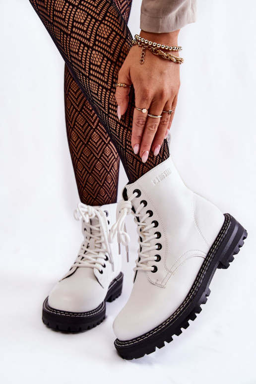 Feminin Stiefel mit einer Plattform Big Star KK274539 Zueiße Farbe Feminin Stiefel mit einer Plattform Big Star KK274539 Zueiße Farbe