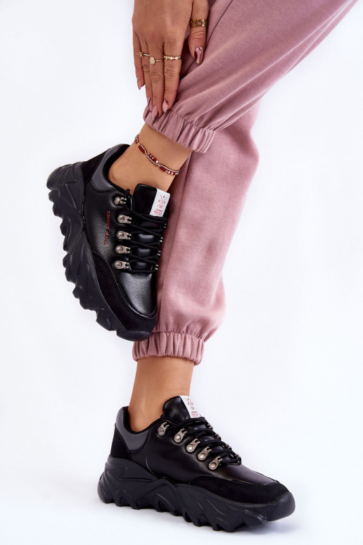 Feminin Sneakers Stilvollllschuhe mit einer Plattform Cross Jeans KK2R4073C schZuarze Farbe Feminin Sneakers Stilvollllschuhe mit einer Plattform Cross Jeans KK2R4073C schZuarze Farbe