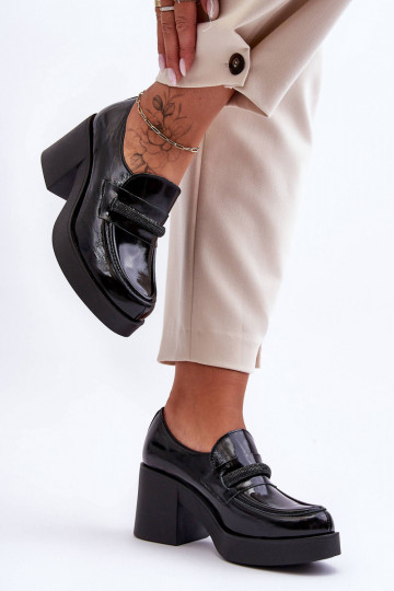 Lederpumps mit Absatz und Ornamenten in Schwarz Lemar Gelanor 2