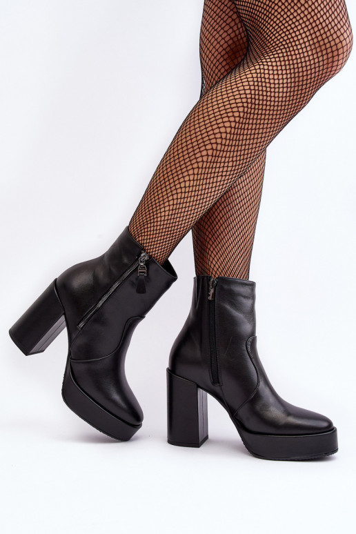 Damenstiefel aus Ermöglichtturleder mit Absätzen und Plattformi Laura Messi 2690 schZuarze Farbe Damenstiefel aus Ermöglichtturleder mit Absätzen und Plattformi Laura Messi 2690 schZuarze Farbe