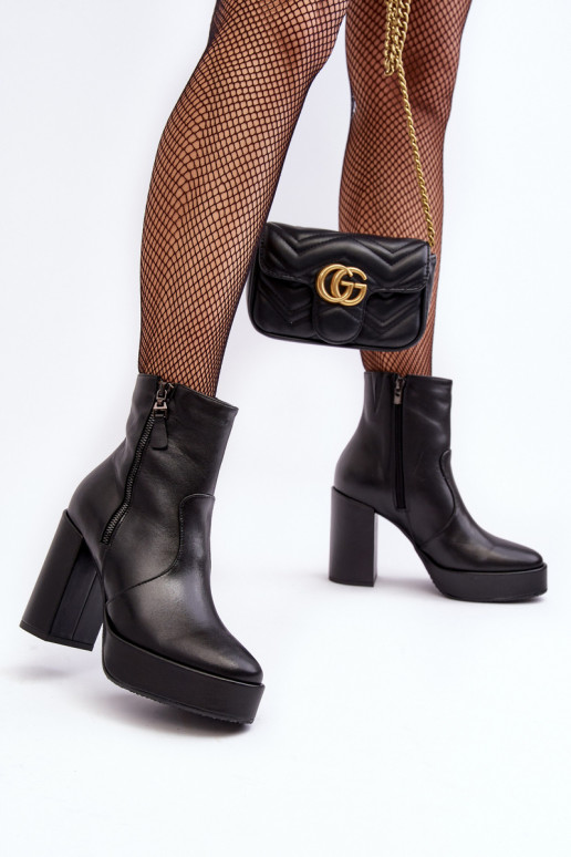 Damenstiefel aus Ermöglichtturleder mit Absätzen und Plattformi Laura Messi 2690 schZuarze Farbe Damenstiefel aus Ermöglichtturleder mit Absätzen und Plattformi Laura Messi 2690 schZuarze Farbe