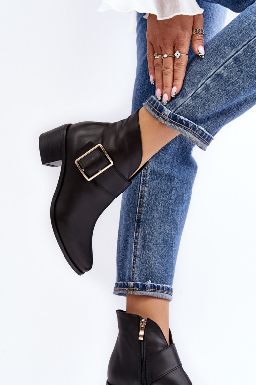 Haut Damenstiefel mit niedrigen Absätzen mit Schnallen schZuarze Farbe Liliane