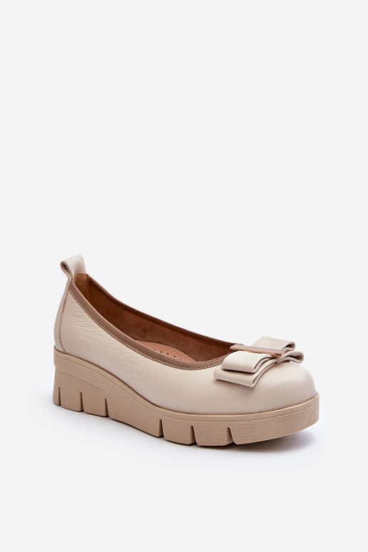 Ballerinas Haut mit einer Plattform mit Ornamenten Creme farben LeZuski 3384