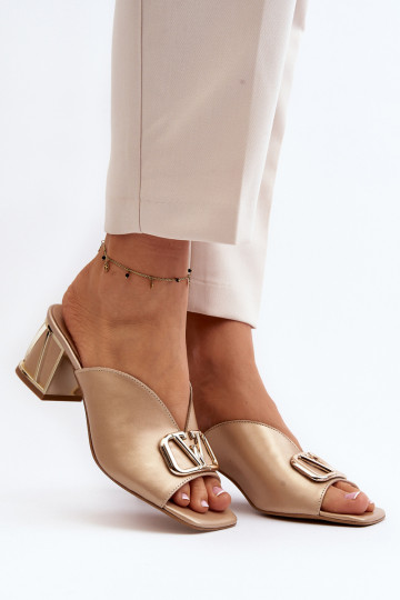 Eleganter Stil Damenhausschuhe mit Absätzen Laura Messi 2771 goldene Farbe 2