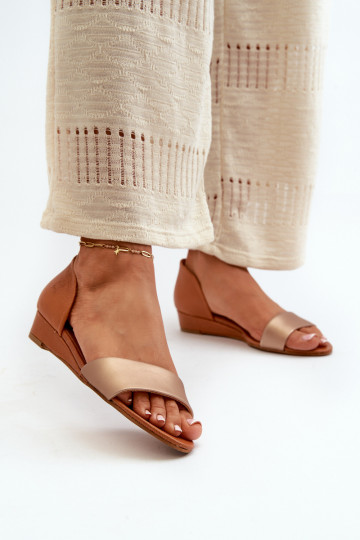 Damensandalen Es mussciejka 1971-68 braun-goldene Farbe