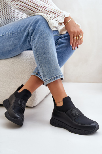 Turnschuhe mit einer Plattform Haut schZuarze Farbe Artiker 55C0035