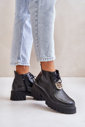 Leder Ankle Boots mit goldfarbenen Details schwarz Zazoo 2952