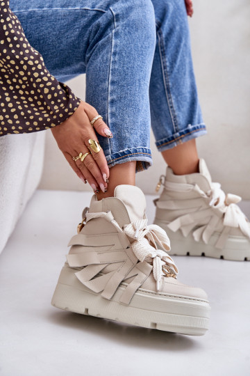 Haut Sneakers Stilvollllschuhe Feminin mit einer Plattform CheBello 4561 Beige