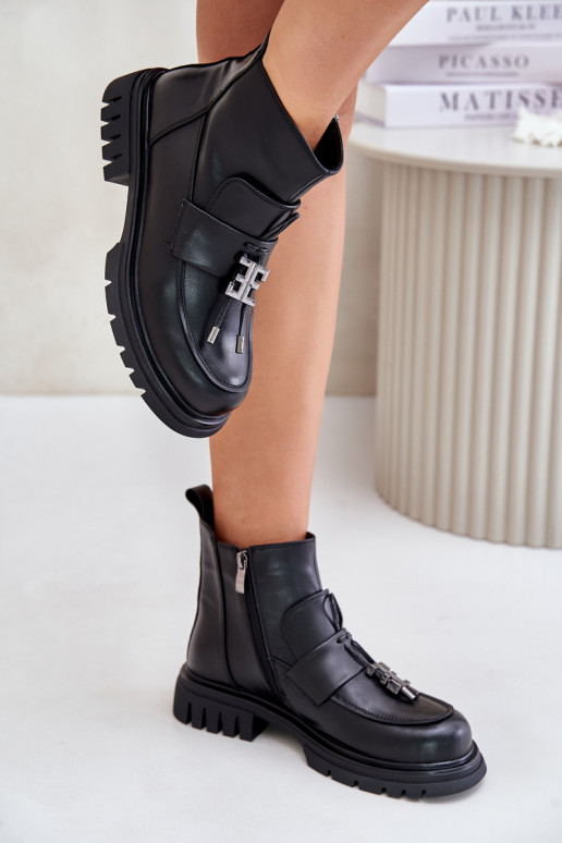 Haut Stiefel mit breiten Absätzen mit Ornamenten sich Zuarm laufen schZuarze Farbe Asperra