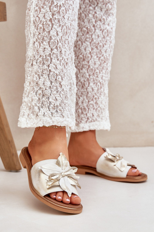 Hausschuhe mit Ornamenten Ermöglichtturleder Zazoo 3667 goldene Farbe Przecierany