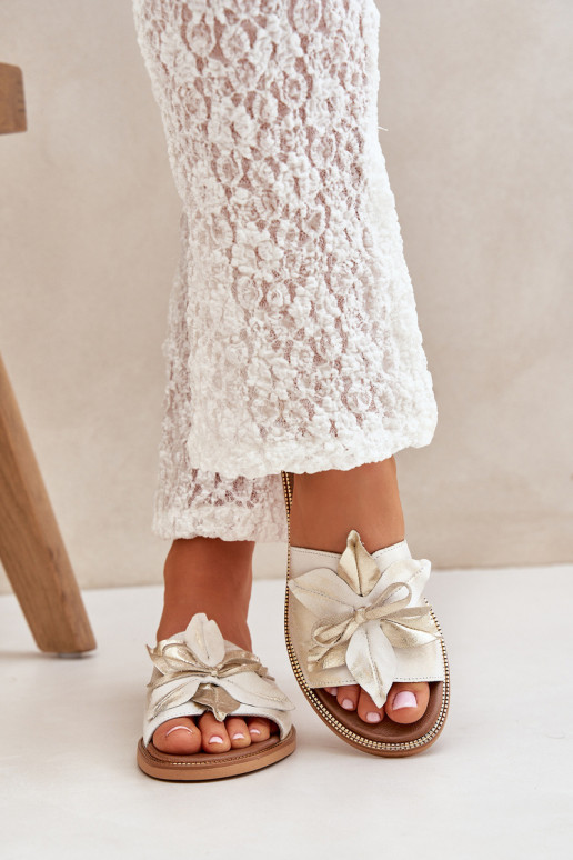 Hausschuhe mit Ornamenten Ermöglichtturleder Zazoo 3667 goldene Farbe Przecierany