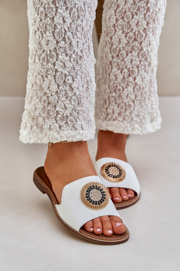 Leder-Sandalen mit Ornamenten und breiten Absätzen LeĮskis 3047/O in Weiß 2
