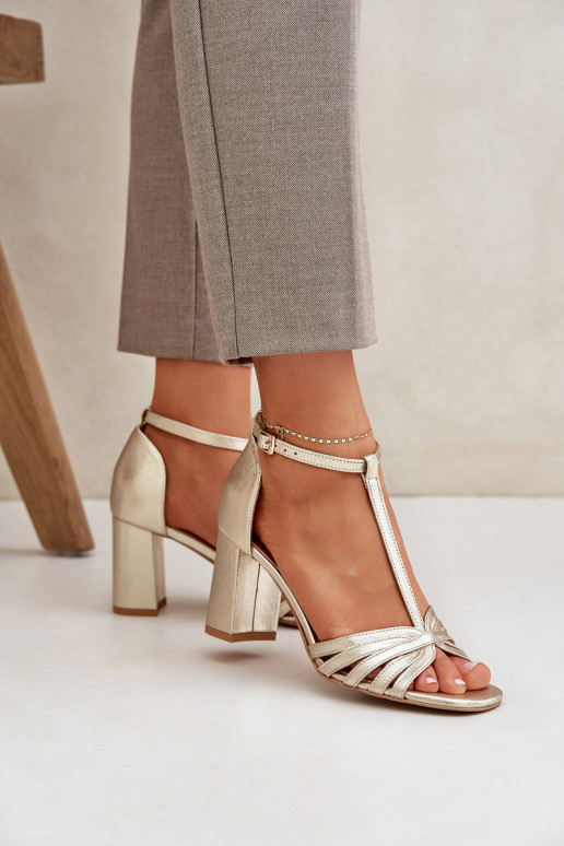 SandalenErmöglichtturalnej Skóry mit Absätzen Laura Messi 2766 SandalenErmöglichtturalnej Skóry mit Absätzen Laura Messi 2766