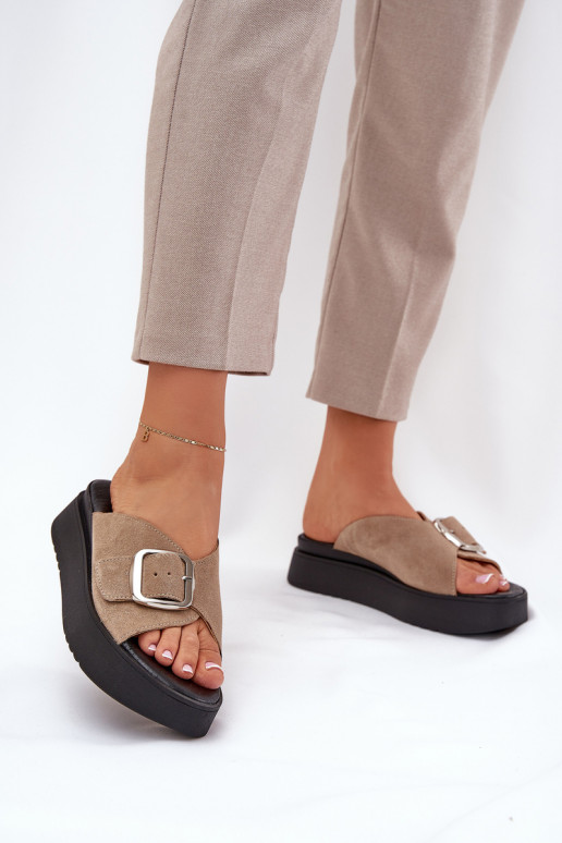 INildleder-Hausschuhe für Damen mit Schnallen mit einer Plattform Zazoo 3019 Beige