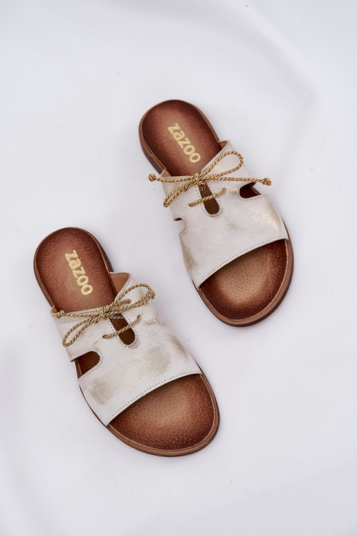 Lederhausschuhe Feminin mit breiten Absätzen Zazoo 3022 goldene Farbe Przecierany