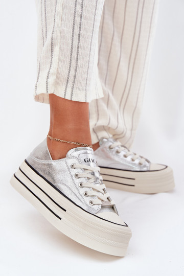Haut Freizeitschuhe mit einer Plattform GOE RR2N4108 Silberfarbe 2