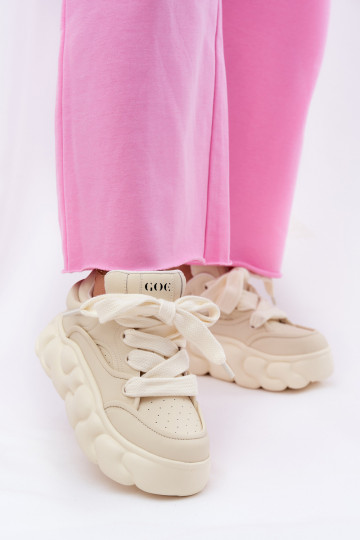 Haut Sneakers Stilvollllschuhe Feminin mit einer Plattform GOE RR2N4043 Beige
