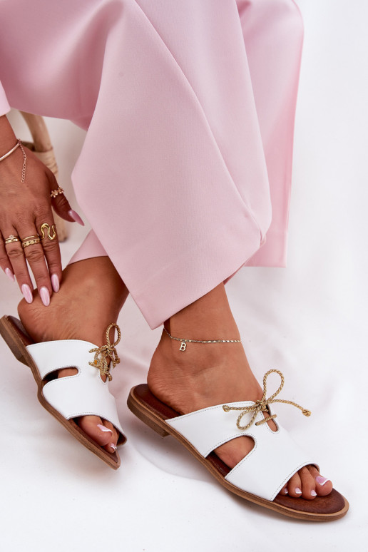 Lederhausschuhe Feminin mit breiten Absätzen Zazoo 3022 Zueiße Farbe Lederhausschuhe Feminin mit breiten Absätzen Zazoo 3022 Zueiße Farbe