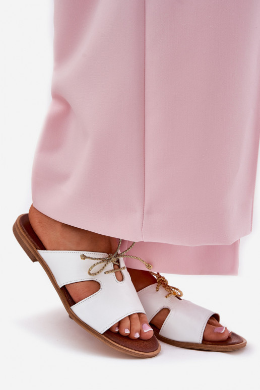 Lederhausschuhe Feminin mit breiten Absätzen Zazoo 3022 Zueiße Farbe Lederhausschuhe Feminin mit breiten Absätzen Zazoo 3022 Zueiße Farbe