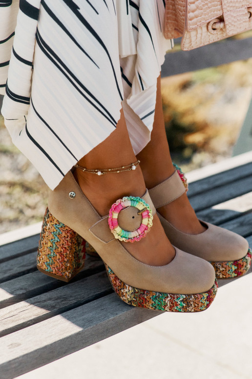 INildlederschuhe Mit Zopf mit Absätzen und Plattform Es mussciejka 06839-04 Beige INildlederschuhe Mit Zopf mit Absätzen und Plattform Es mussciejka 06839-04 Beige