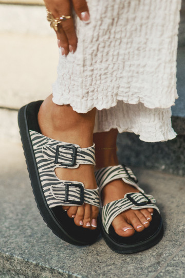 INildleder-Hausschuhe für Damen mit Schnallen D.Franklin DFSH405002 Zebra