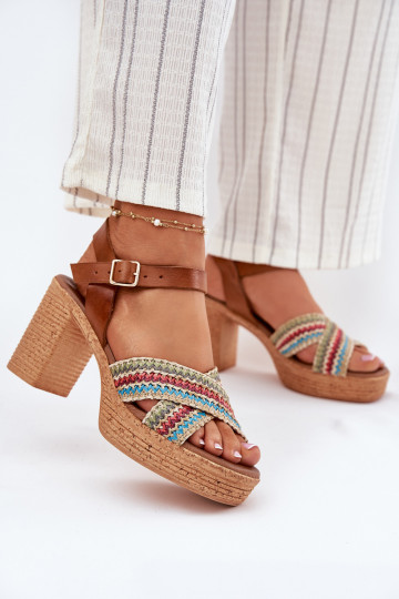 Braune Damen-Sandalen mit Absatz und geflochtenem Riemen Zazoo 40460 2