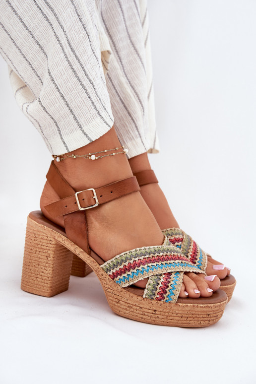 Damensandalen mit Absatz Mit Zopf Zu Paskach Zazoo 40460 braune Farbe Damensandalen mit Absatz Mit Zopf Zu Paskach Zazoo 40460 braune Farbe