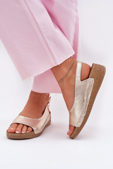 Damensandalen Feminin Auf einem Keil Es mussciejka L7069 -25 goldene Farbe 2