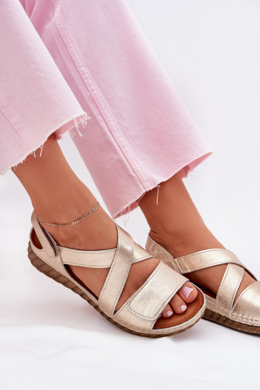 Damensandalen Feminin mit Klebeverschlüssen Es mussciejka L6848-25 goldene Farbe Damensandalen Feminin mit Klebeverschlüssen Es mussciejka L6848-25 goldene Farbe