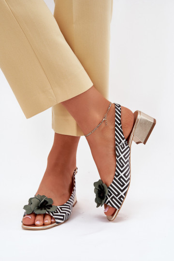 Damensandalen Feminin Klocke Mit Dekorationen Eine Blume Laura Messi 2973 INeiß-schZuarze Farbe 2