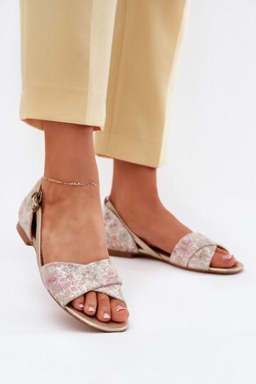 Weibliche sandfarbene flache Sandalen Tai turiciejka 04614-22 2
