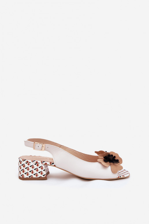 Damensandalen Feminin Klocke Mit Dekorationen Eine Blume Laura Messi 2973 Zueiße Farbe Damensandalen Feminin Klocke Mit Dekorationen Eine Blume Laura Messi 2973 Zueiße Farbe