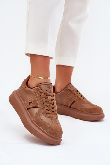 Haut Feminin Sneakers Stilvollllschuhe mit einer Plattform Daniel Lopez Just Dare SS2D4005 braune Farbe