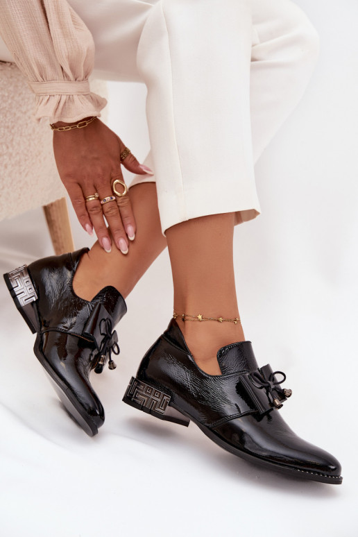 mit Lackeffekt Schuhe Feminin Auf niedrigem Absatz mit Bändern Zazoo 1399 schZuarze Farbe