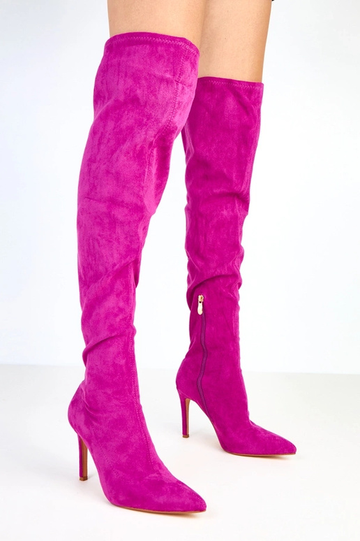 Lila Overknee High Heels über dem...