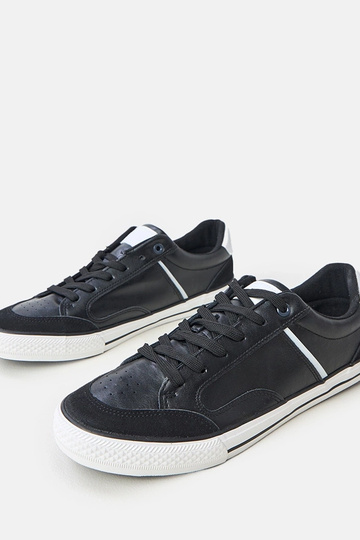 Schwarze Herren Sportschuhe mit weißen Details William