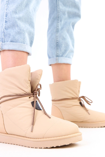 Sandfarbene Damen Schnee Stiefel mit dekorativem Schnürsenkel "Temira"