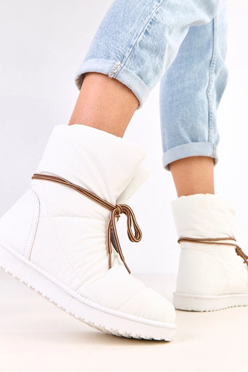 Weiße Damen Schnee Stiefel mit dekorativem Schnürsenkel "Temira" 2