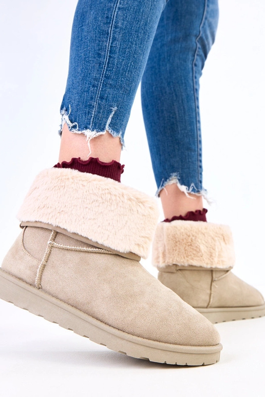 Grüne Schneestiefel mit Fell auf...