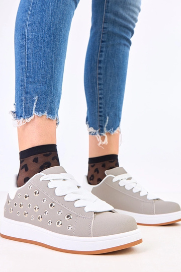 Graue Sneakers auf Plattform mit Nieten Adelis