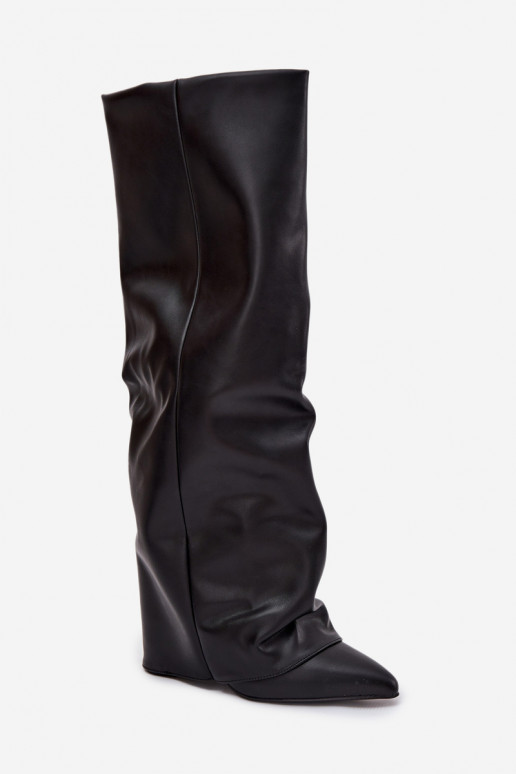 Wärmende Damenstiefel mit eingearbeitetem Schaft und Absatz, schwarze Farbe, Elivira