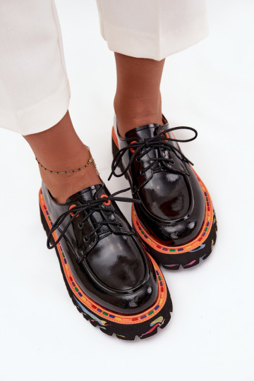 Haut Schuhe Feminin mit Lackeffekt Artiker 57C0176 schZuarze Farbe 2