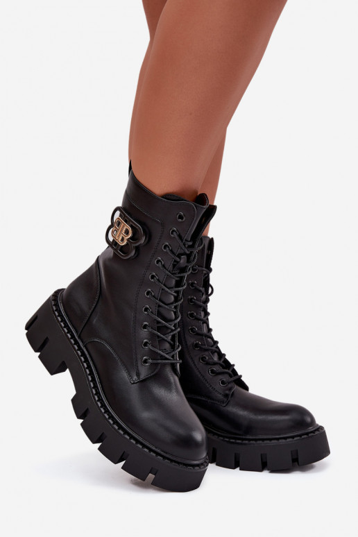 Warm gefütterte Damenstiefeletten und Noker mit Ornamenten in schwarz Melisse